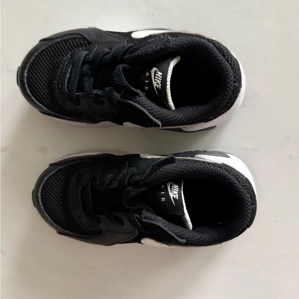 Nike Airmax Emcee Sneakers